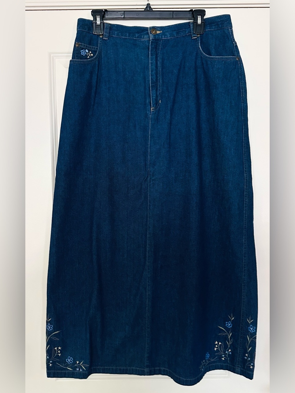 Liz Claiborne Vintage Embroidered Maxi Jean Skirt